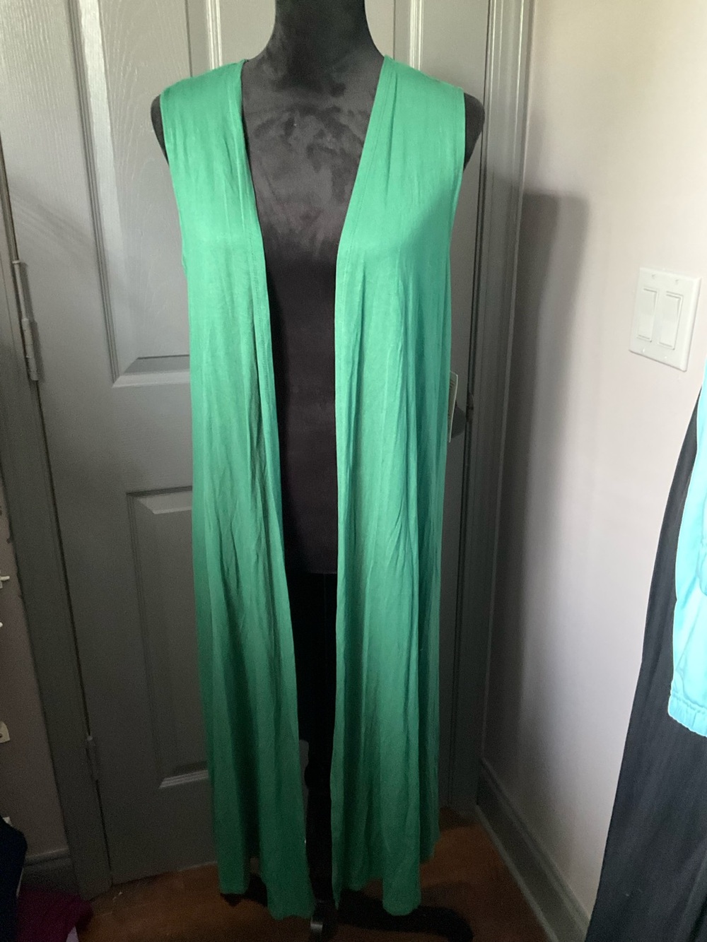 LuLaRoe S Hunter green long sleeveless cardigan